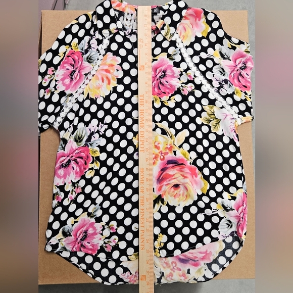 0029 Cirana Polka Dot Floral Lace Button Up Black White Pink Office Size Medium - Picture 11 of 14